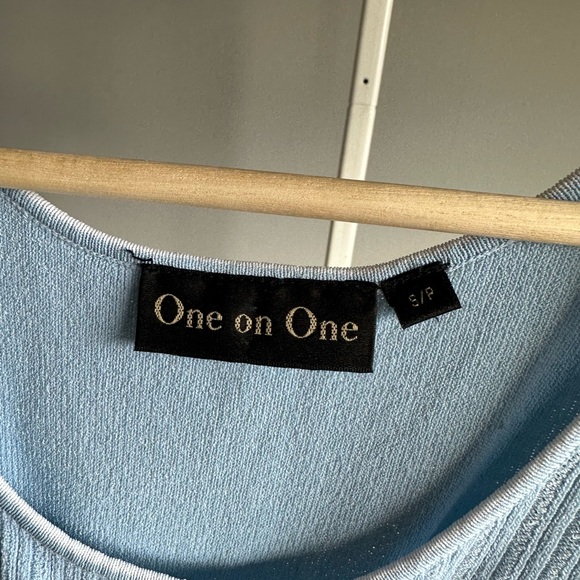 Y2K style blue sleeveless top - Picture 3 of 4